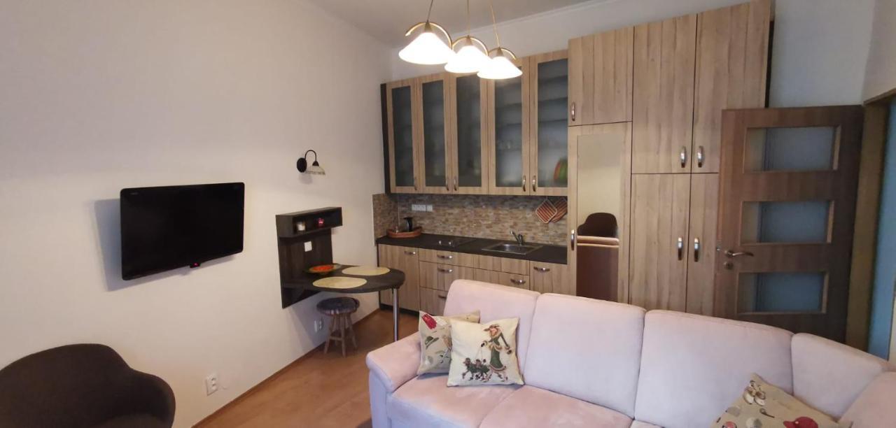 Apartmány u Hotelu Thermal KV Karlovy Vary Esterno foto